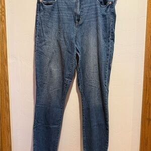 GAP Women's Skinny Jeans in Denim Blue